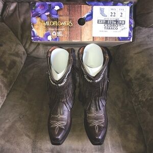 NIB Girls Cowgirl Leather Boots w/fringe. Size 2Y